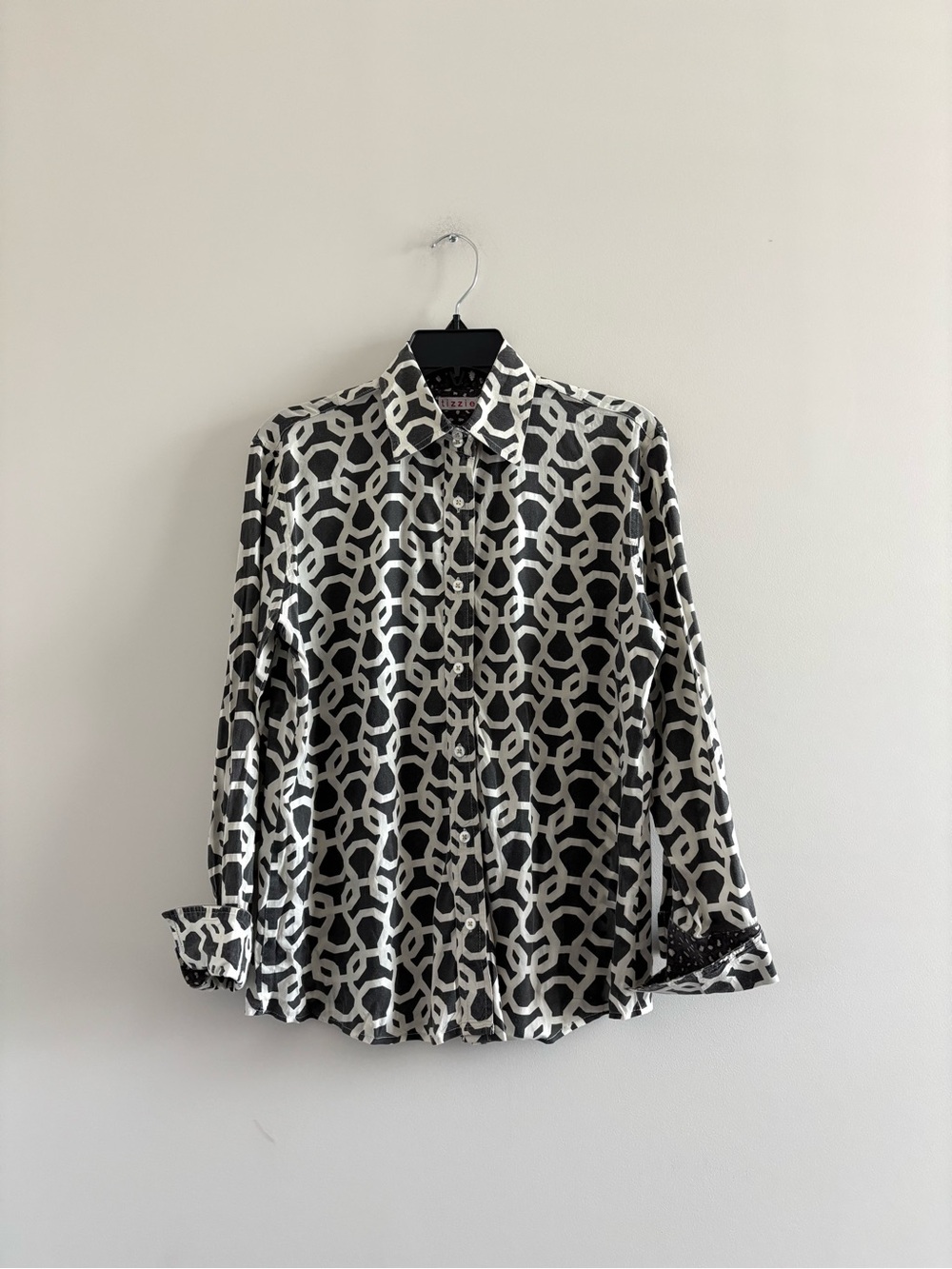 Tizzie Button Up Shirt Geometric Print Gray Patterned Cuffs Women S Artsy Boho